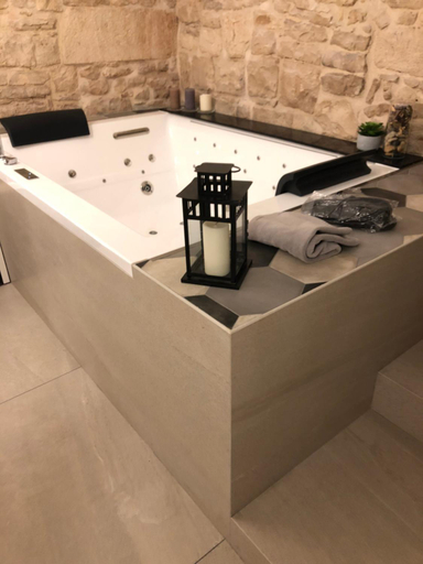 Others 2, Levante Luxury Room, Bari