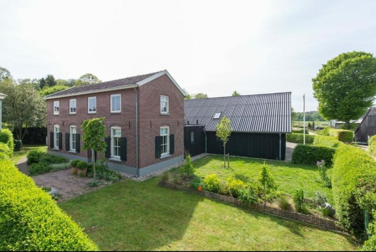 Others 2, B&B Mooi Montferland, Bergh