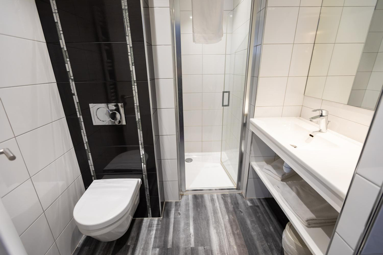 Bathroom 4