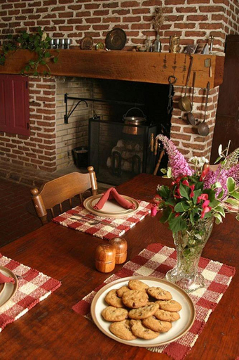 Food & Drinks, Brownstone Colonial Inn, Lancaster