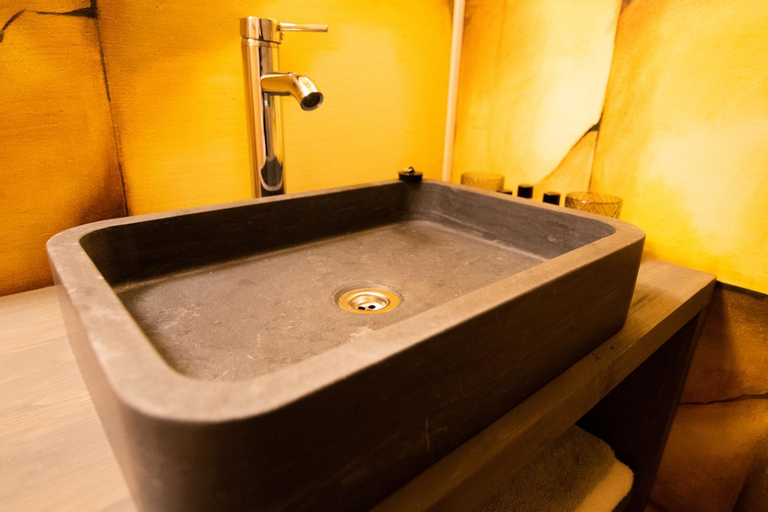 Bathroom 12