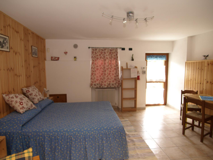 Others 3, B.&.B 44, Cuneo