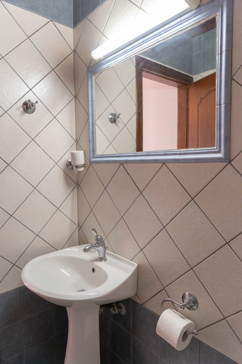 Bathroom 4, villa Gregory, Crete
