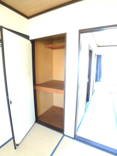 Bedroom 3, Silk Village, Itako