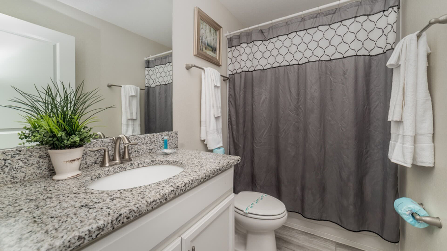 Bathroom 4, 1497 Rolling Fairway Drive, Osceola