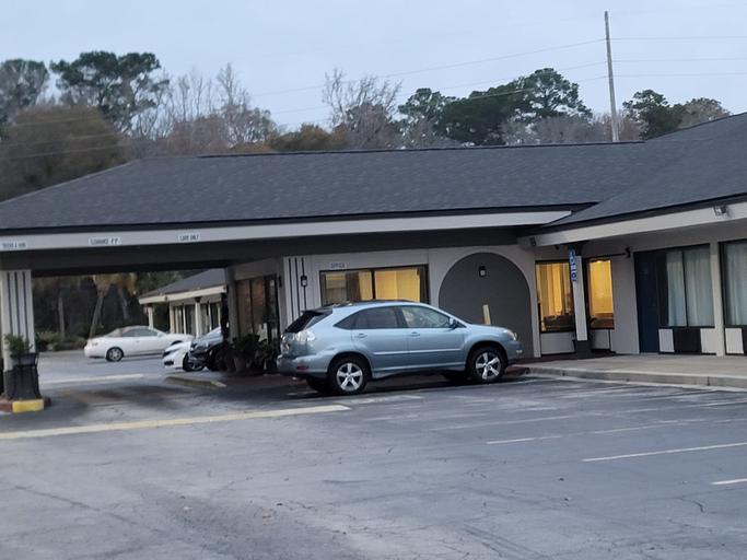 Exterior & Views, Studio 6 Suites Hinesville, GA, Liberty