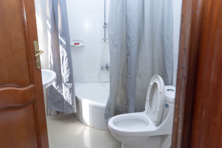 Bathroom 4, Nyumbani Downtown Cottages, Nyarugenge