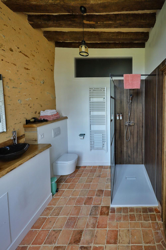 Bathroom 2, LE BAS CHITRAY, Mayenne