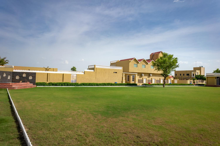 Exterior & Views