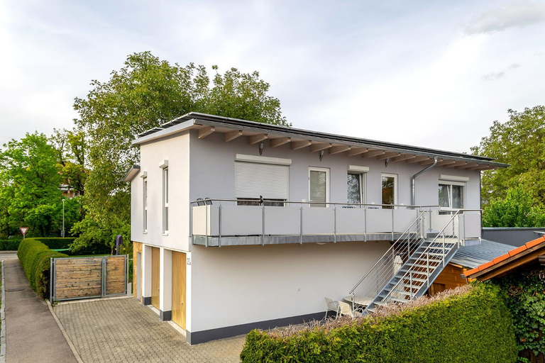 Others 4, Alpen-Hostel - Apartment Morgen- und Abendsonne mit Motorradvermietung, Memmingen