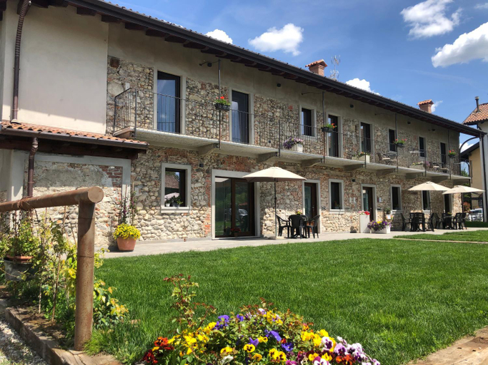 Others 3, B&B Tenuta Legnate, Varese