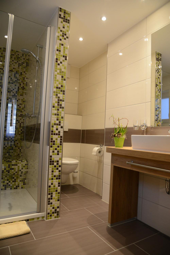 Bathroom 5, Weinhaus Grafen, Cochem-Zell