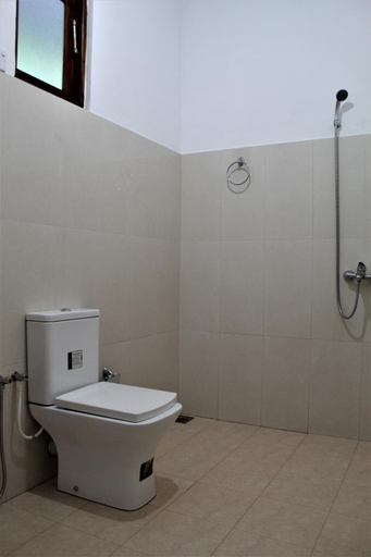 Bathroom 4, Amado Homestay Ella, Ella