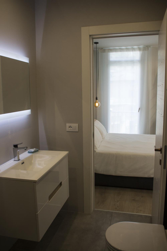 Bathroom 5, Bloom Apartments, Trento