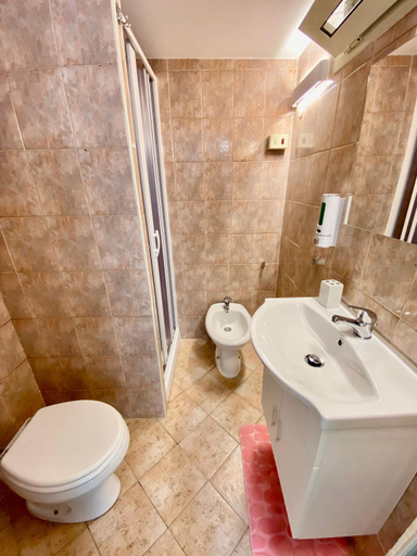 Others 5, Blu Airport Room Fiumicino, Rome