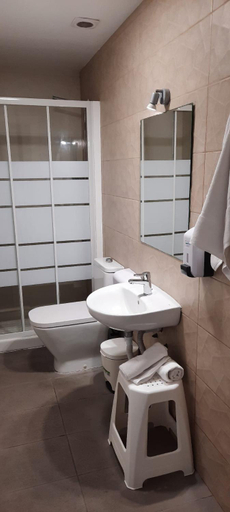 Bathroom 5, Hostel Welcome Benidorm, Alicante