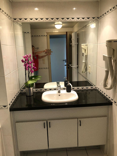Bathroom 4, Apartment in Durbuy in a Wooded Holiday Park, Luxembourg