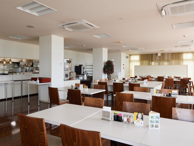 Food & Drinks 5, Wind City Hotel, Tahara