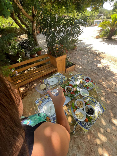 Food & Drinks