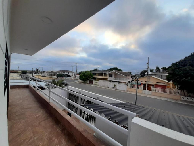 Others 4, Suites del Pacifico, Salinas