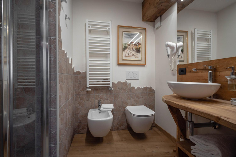Bathroom 3, Hotel & Ristorante Serenella, Aosta