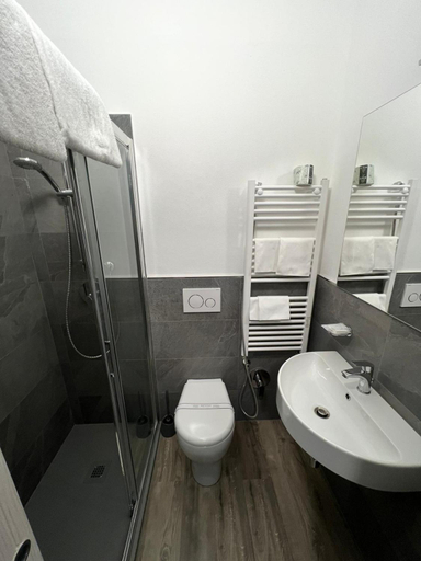 Bathroom 3, Hotel Anna Siena, Siena