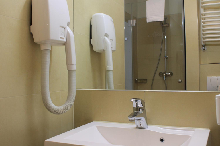 Bathroom 3, Hotel DeSilva Inn Katowice Airport, Lubliniec