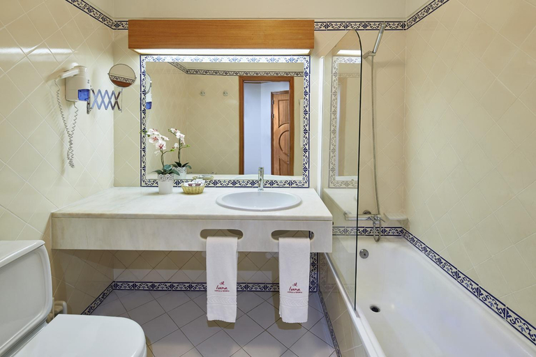 Bathroom 4, Luna Clube Oceano, Albufeira