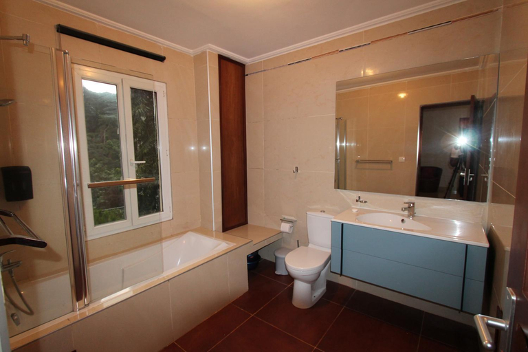 Bathroom 3, MASSOU Residence, Mfoundi