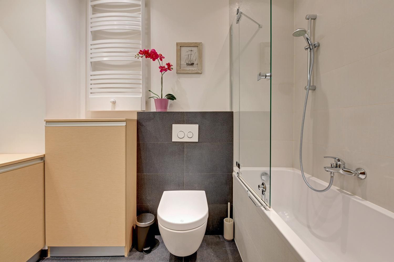 Bathroom 2, Apartments RIVA - Nadmorski Dwor Premium, Gdańsk City