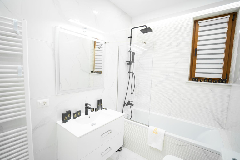 Bathroom 2, SHIMresidence LUXURY, Radauti