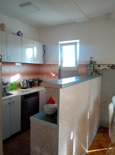 Others 4, Hostel Olea