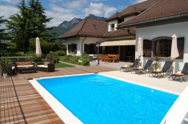 Others 2, B&B L'Eden, Aigle