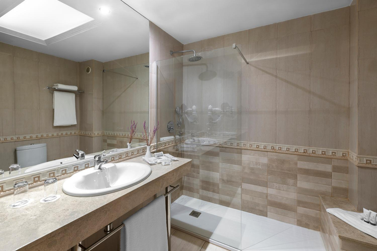 Bathroom 4, Elba Vecindario Aeropuerto Business & Convention Hotel., Las Palmas