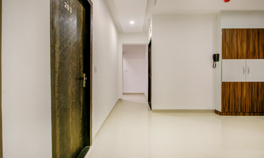 Public Area 3, Itsy Hotels Kings Inn Vashi, Thane