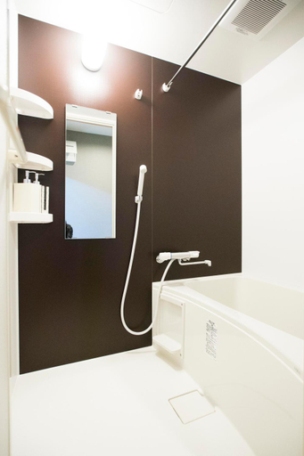 Bathroom 1, guest house Sora, Osaka