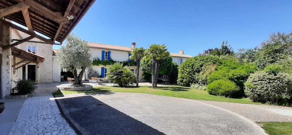 Others 5, "LA ROCHELLE LODGE" Chambres d'Hotes, Charente-Maritime
