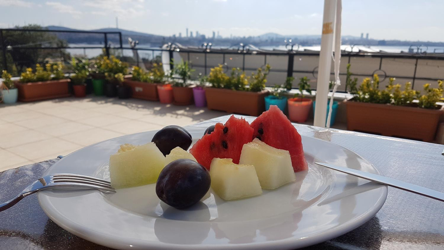 Food & Drinks 4, Hotel Peninsula, Fatih