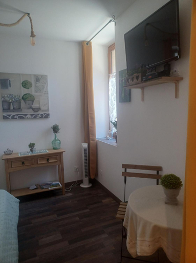 Others 5, Chambre d'hote Au Jardin Le clos des vins d'Anges, Aude