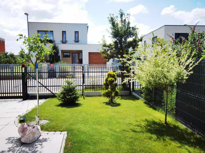 Garden 4, yipin villa, Praha 14