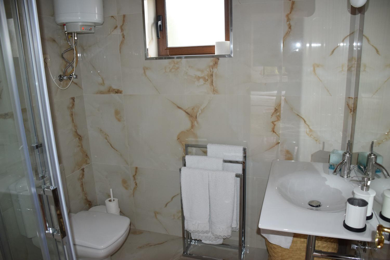 Bathroom 2, A Casa da Sofia, Vila Real