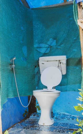 Bathroom, Kheerganga Hike Camps, Kullu