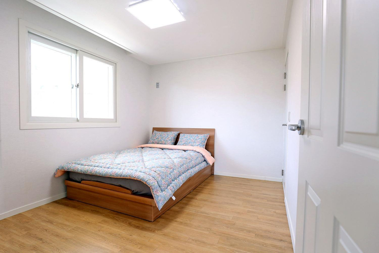 Bedroom 3, Geoje Blueberry Pension, Geoje