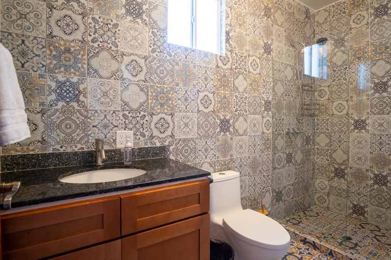 Bathroom 4, Tortugas Bay, MX, Mexicali