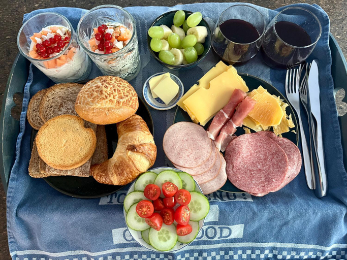 Food & Drinks 4, Luxe B&B "In de Schulp", ontspan en geniet van comfort en stijl, Amstelveen