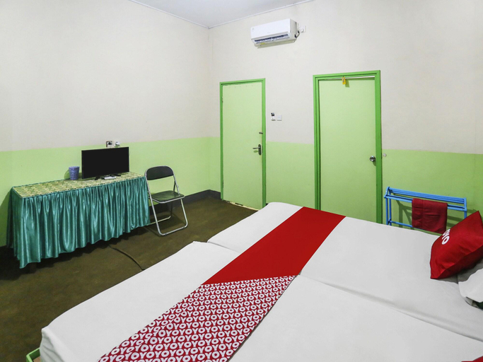 Bedroom 3, Oyo 90825 Hotel Lizha 2, Kutai Kartanegara