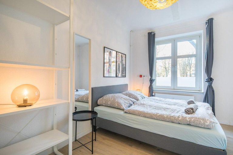 Bedroom 3, Spacious 2 BR Close To Stadtpark +Street Parking, Hamburg
