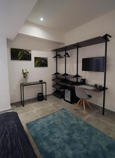 Others 4, Capital Inn - Guest House