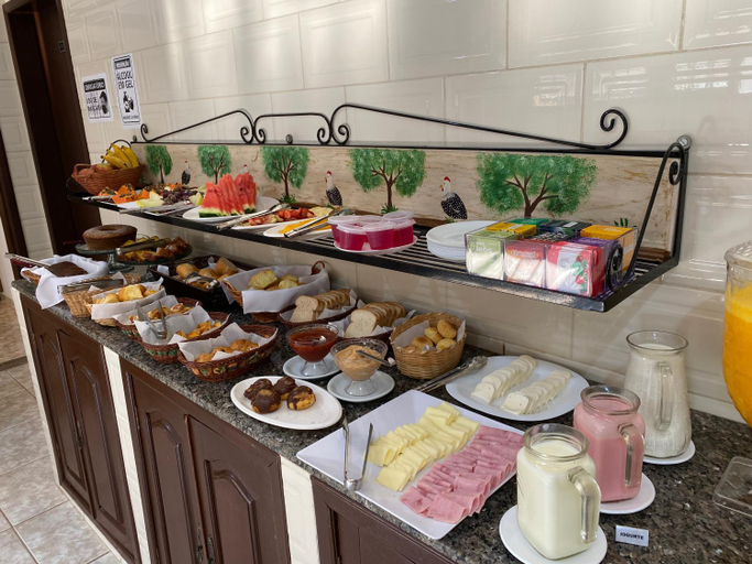Food & Drinks