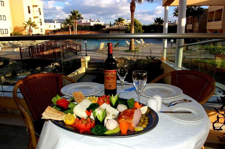 Food & Drinks 5, Panareti Coral Bay Resort
